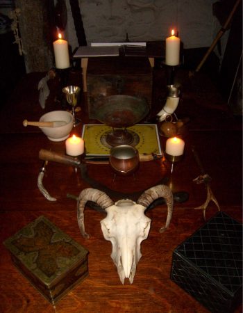 Pagan_Witchcraft_Altar